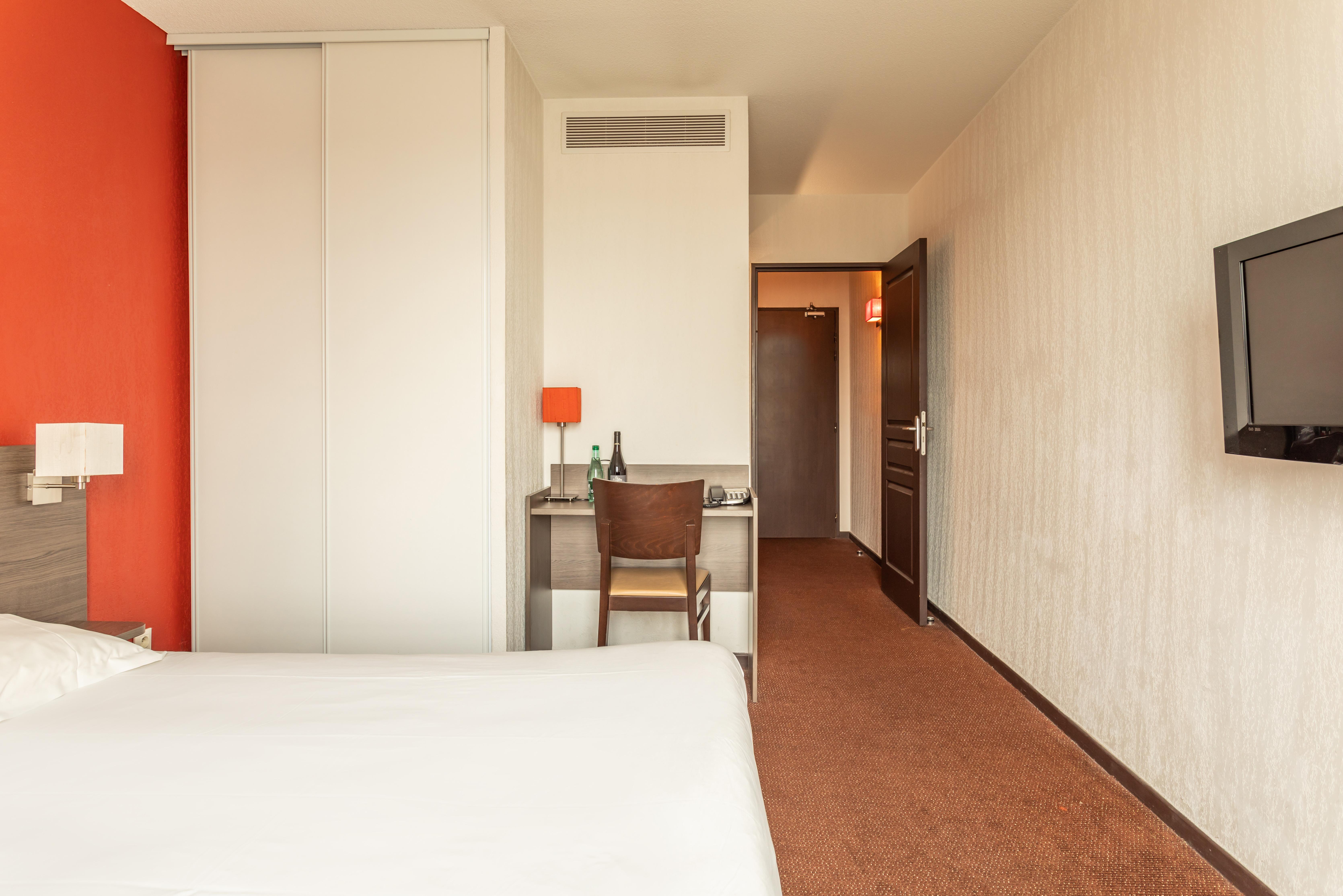 Comfort Aparthotel Nimes Centre Dış mekan fotoğraf