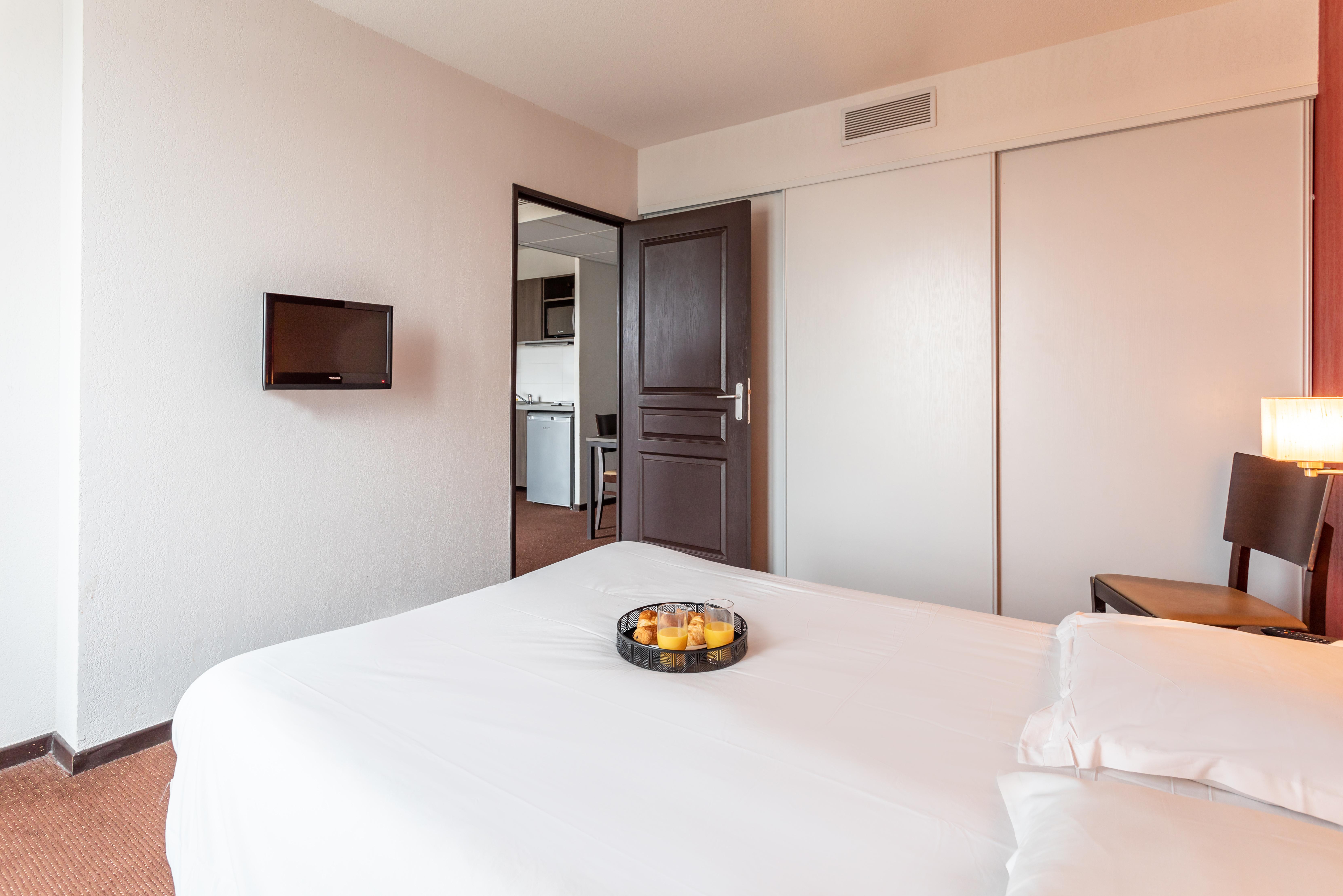 Comfort Aparthotel Nimes Centre Dış mekan fotoğraf