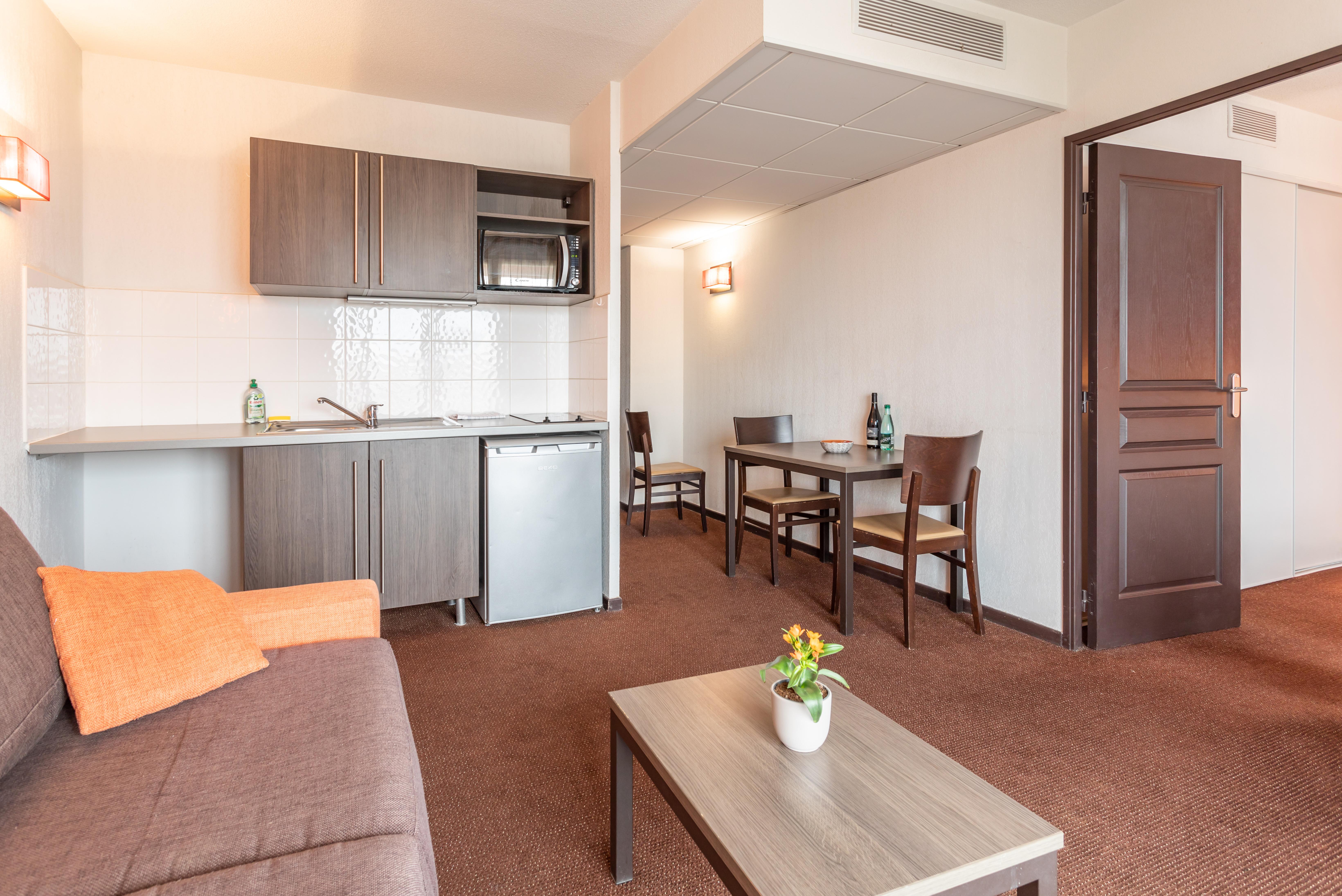 Comfort Aparthotel Nimes Centre Dış mekan fotoğraf