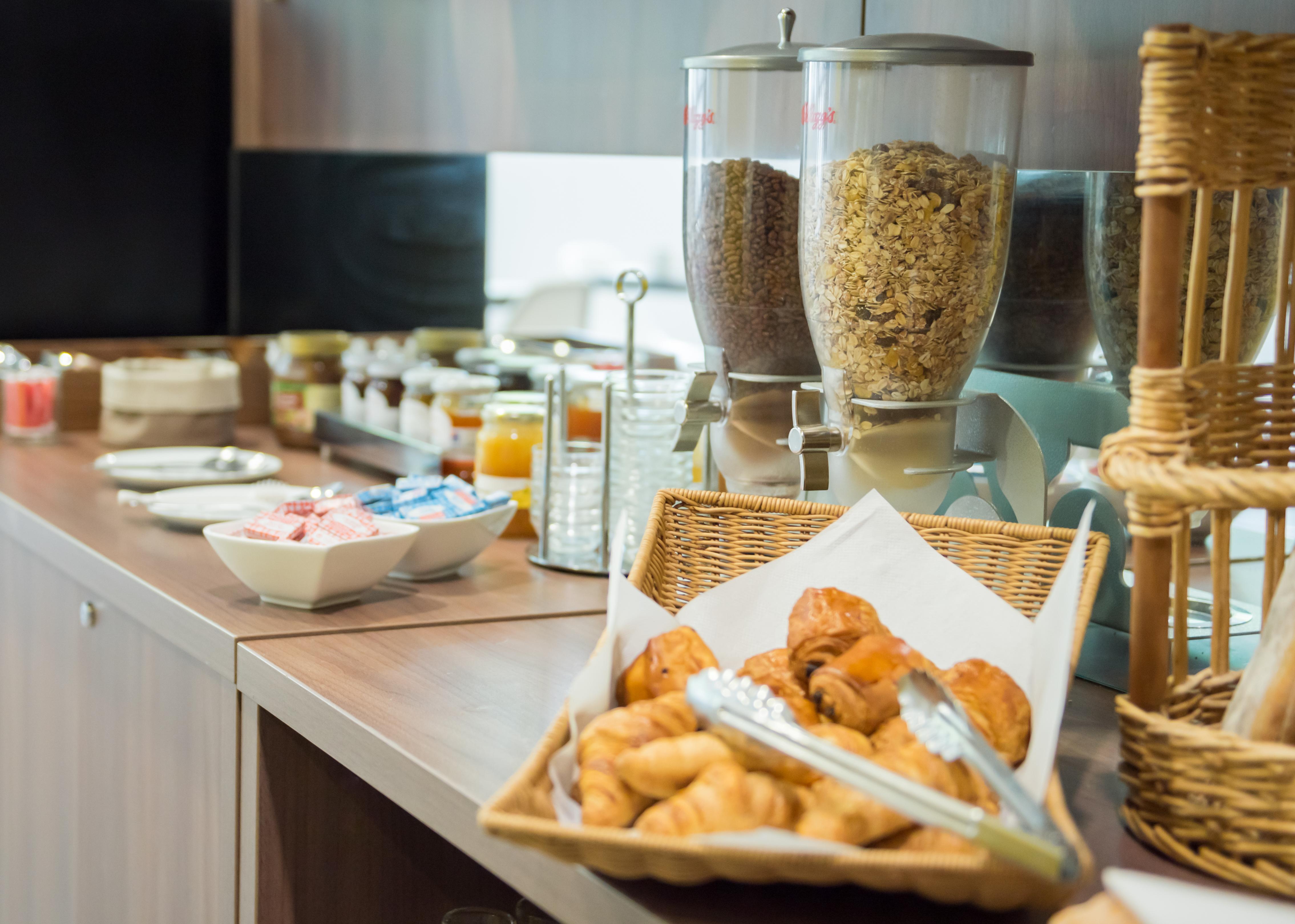 Comfort Aparthotel Nimes Centre Dış mekan fotoğraf