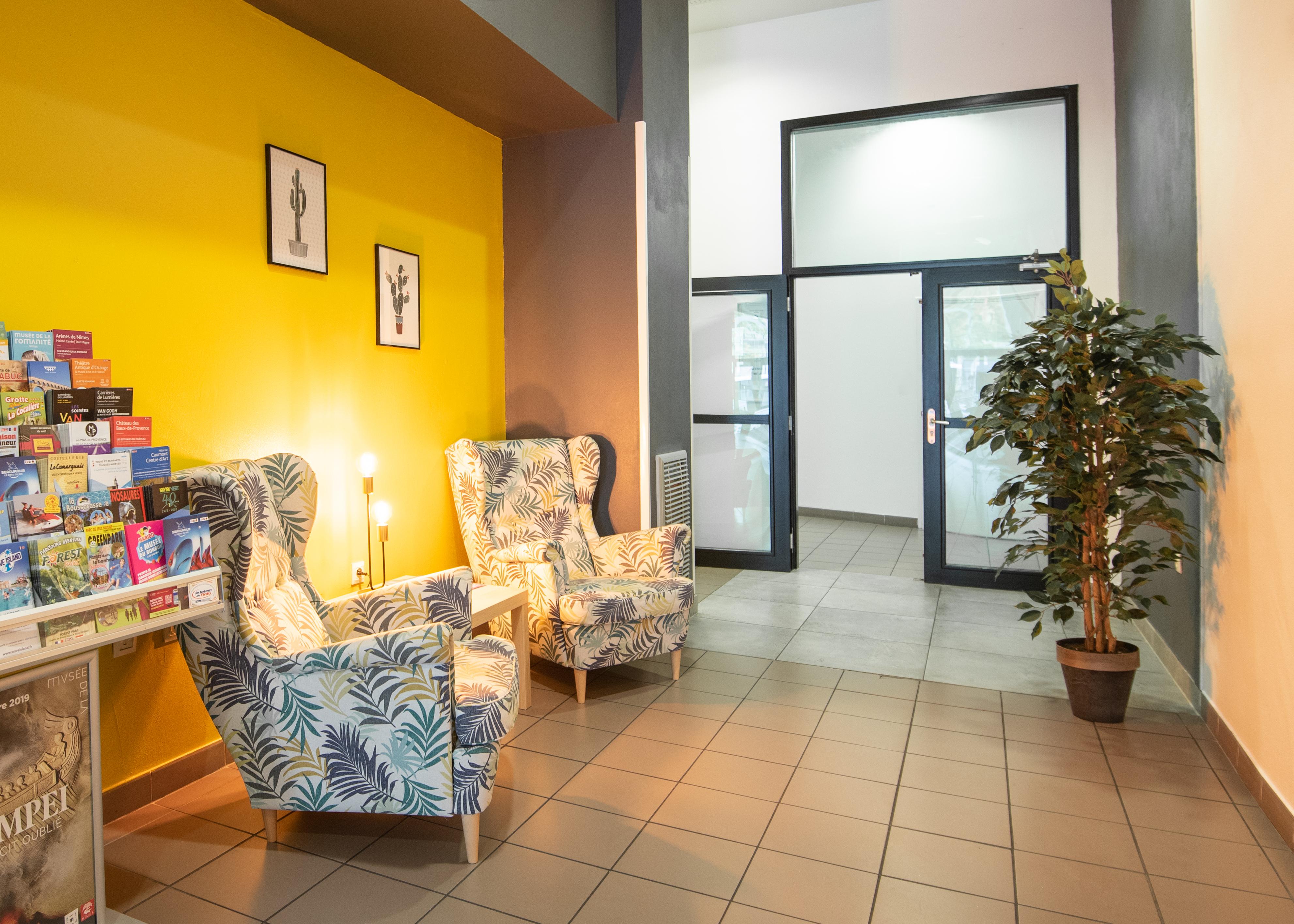 Comfort Aparthotel Nimes Centre Dış mekan fotoğraf