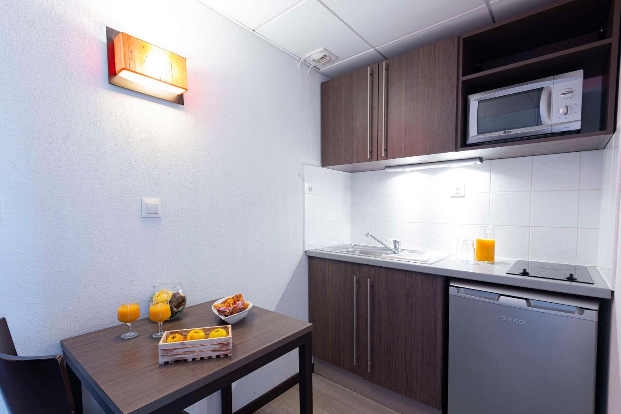 Comfort Aparthotel Nimes Centre Dış mekan fotoğraf