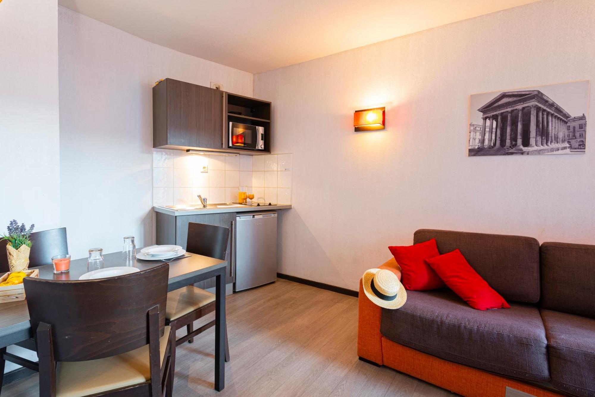 Comfort Aparthotel Nimes Centre Dış mekan fotoğraf