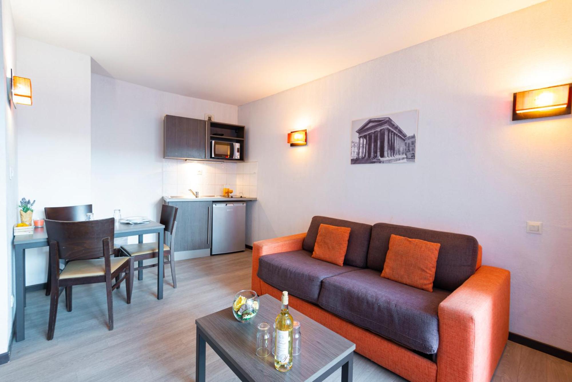 Comfort Aparthotel Nimes Centre Dış mekan fotoğraf