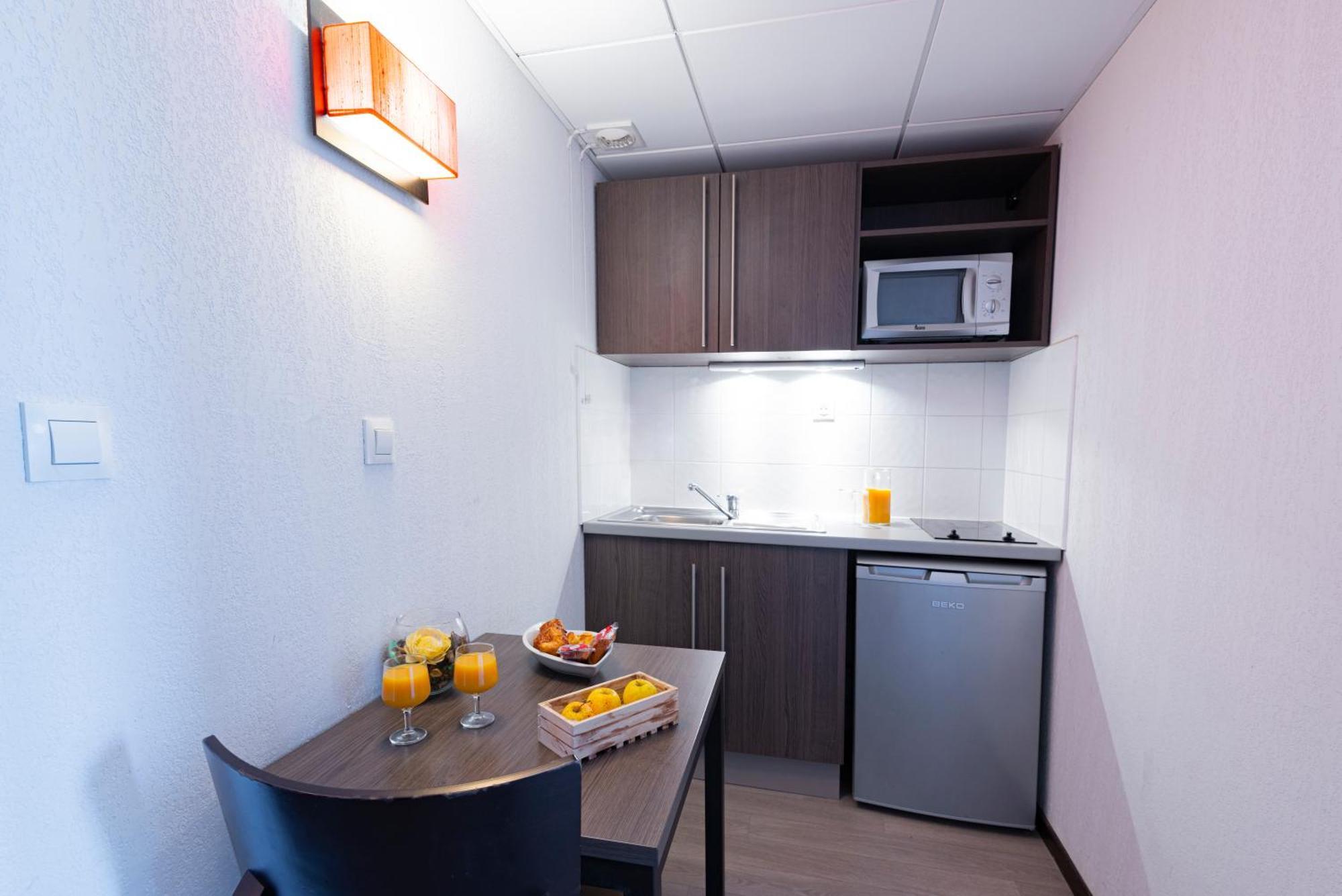Comfort Aparthotel Nimes Centre Dış mekan fotoğraf
